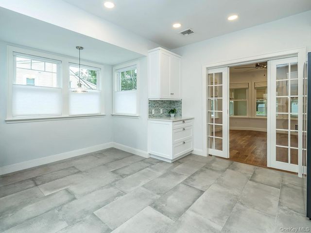 3 Ellison Street, Bayville, NY 11709