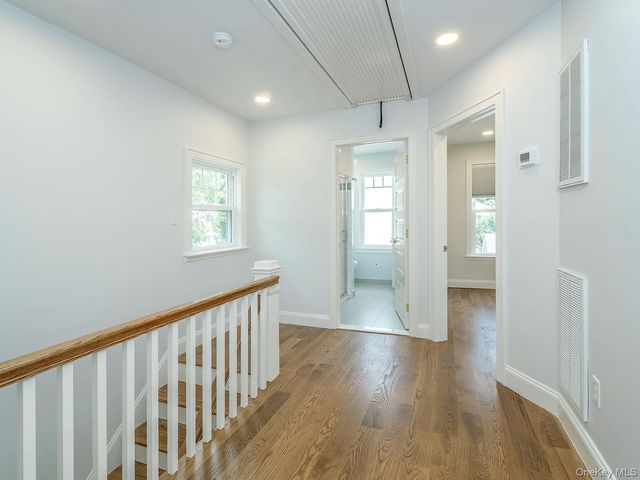3 Ellison Street, Bayville, NY 11709