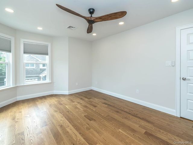 3 Ellison Street, Bayville, NY 11709
