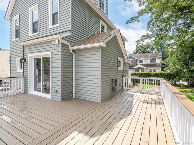 3 Ellison Street, Bayville, NY 11709
