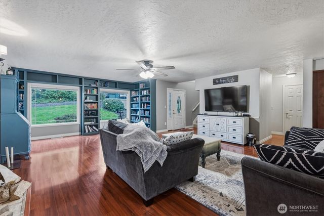 111 Sunset View Road, Longview, WA 98632