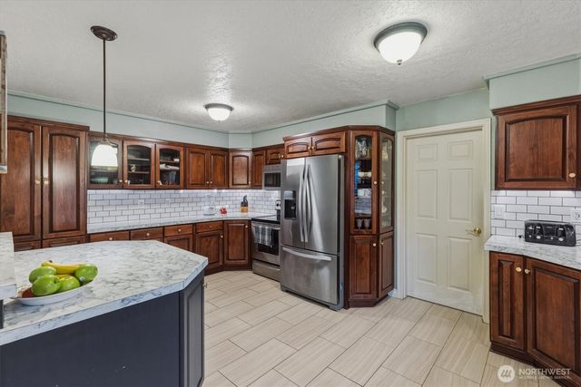 111 Sunset View Road, Longview, WA 98632