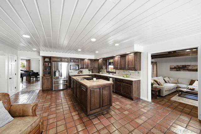 118 E 25th Street, Tulsa, OK 74114