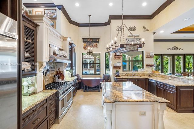 7030 SW 72nd Ct, Miami, FL 33143