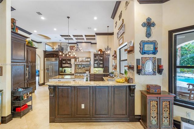 7030 SW 72nd Ct, Miami, FL 33143