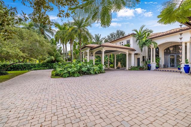 7030 SW 72nd Ct, Miami, FL 33143