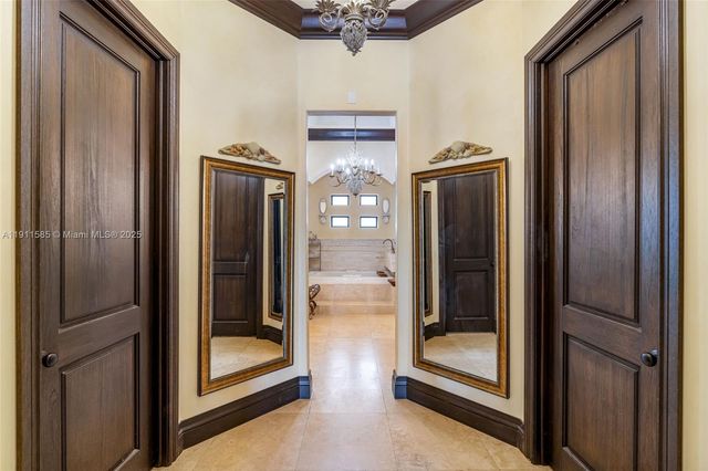 7030 SW 72nd Ct, Miami, FL 33143