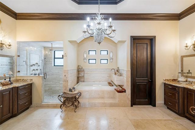 7030 SW 72nd Ct, Miami, FL 33143