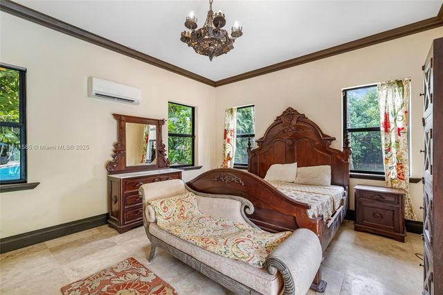 7030 SW 72nd Ct, Miami, FL 33143