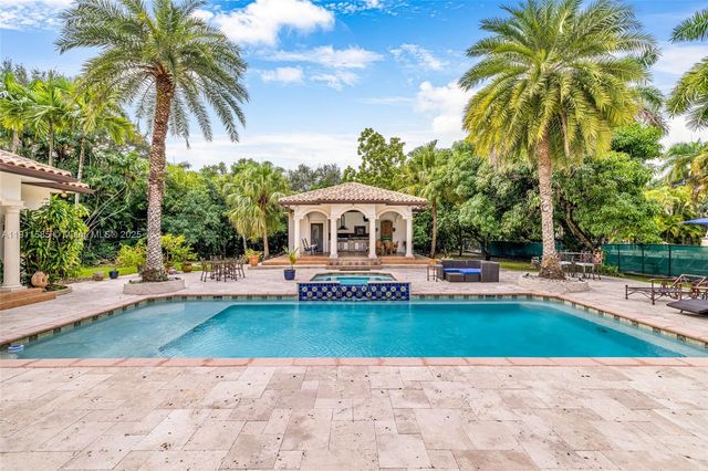 7030 SW 72nd Ct, Miami, FL 33143