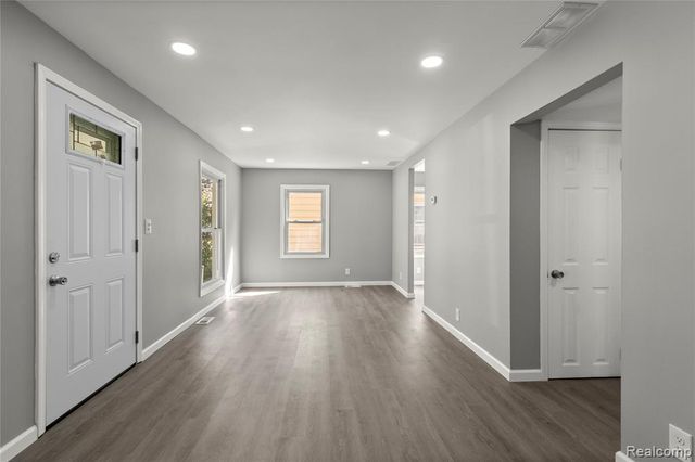 4484 Carnegie Street, Wayne, MI 48184