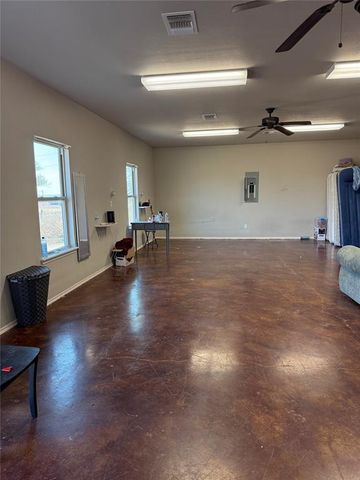 2975 S Academy Road, Guthrie, OK 73044