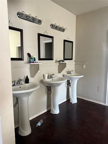 2975 S Academy Road, Guthrie, OK 73044