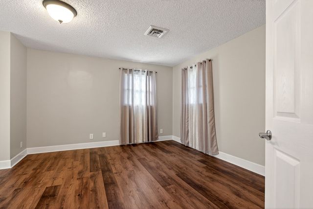 1003 Hodges Ferry Rd, Sparta, TN 38583