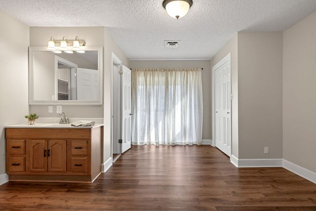 1003 Hodges Ferry Rd, Sparta, TN 38583