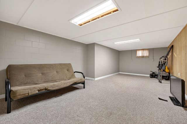 1003 Hodges Ferry Rd, Sparta, TN 38583