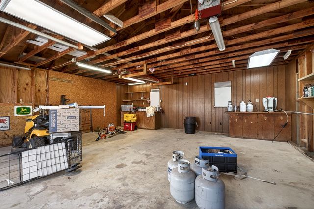 1003 Hodges Ferry Rd, Sparta, TN 38583