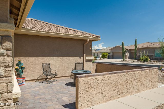 1329 N Sun Catcher Way, Green Valley, AZ 85614
