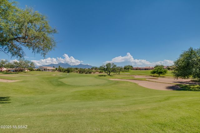 1329 N Sun Catcher Way, Green Valley, AZ 85614