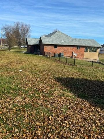 1516 Nebraska Street, Mound City, MO 64470