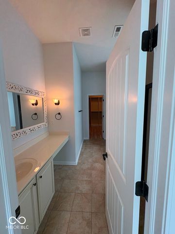 12051 Sanctuary Boulevard, Zionsville, IN 46077