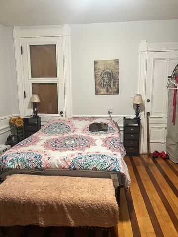 237 Branch St, Lowell, MA 01851