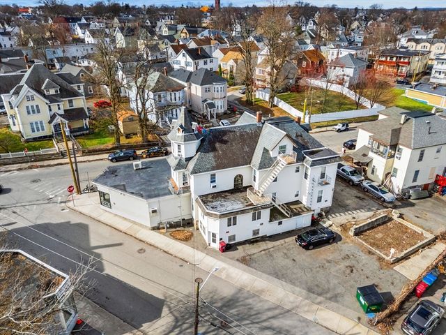 237 Branch St, Lowell, MA 01851