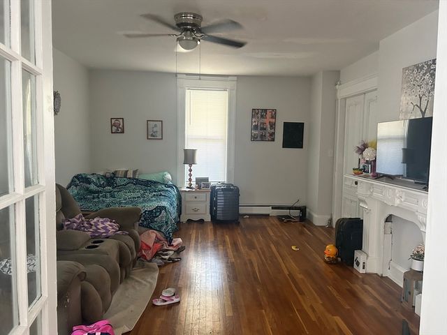 237 Branch St, Lowell, MA 01851
