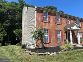 10 CASTLEGATE CT, Newark, DE 19702