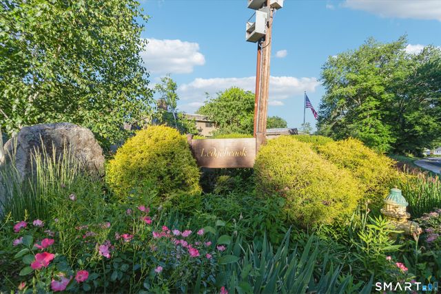 98 Gillies Lane 98, Norwalk, CT 06854