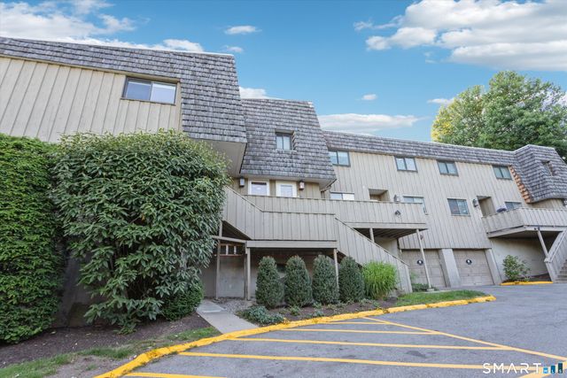 98 Gillies Lane 98, Norwalk, CT 06854