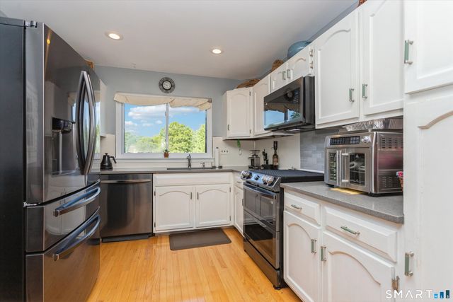 98 Gillies Lane 98, Norwalk, CT 06854