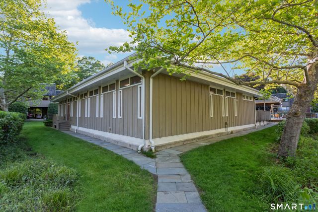 98 Gillies Lane 98, Norwalk, CT 06854