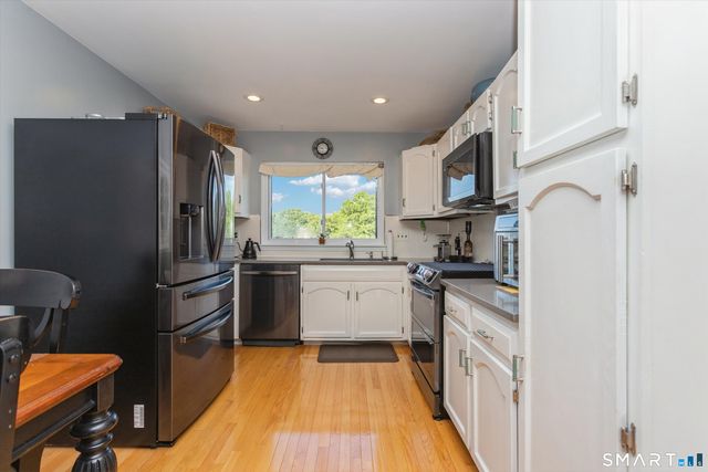98 Gillies Lane 98, Norwalk, CT 06854