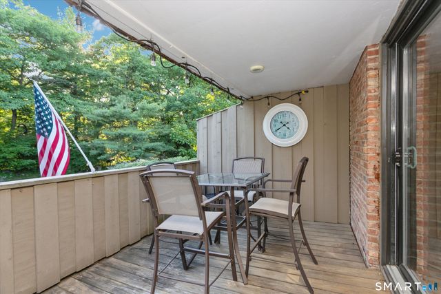 98 Gillies Lane 98, Norwalk, CT 06854