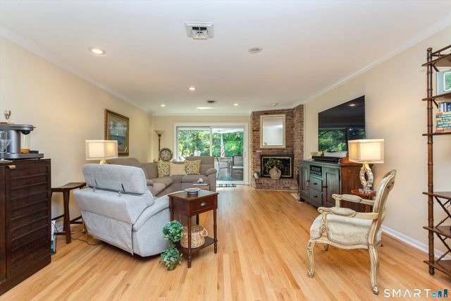 98 Gillies Lane 98, Norwalk, CT 06854