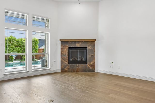 2618 Fair Oaks Avenue, Midlothian, TX 76065