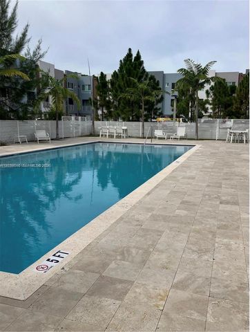 2561 NE 193rd St 1201, Miami, FL 33180