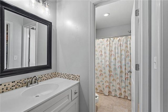 13365 NW 72nd Street, Parkville, MO 64152