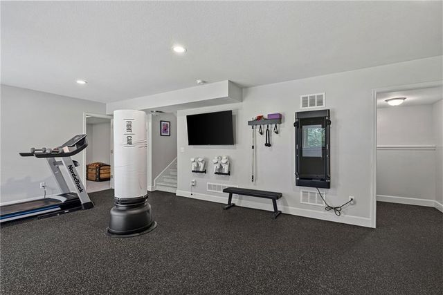 13365 NW 72nd Street, Parkville, MO 64152