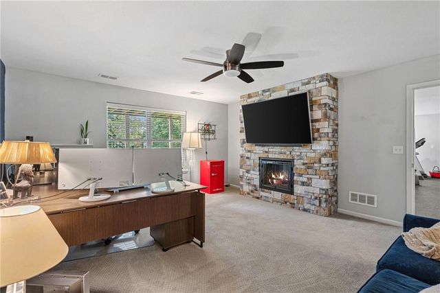 13365 NW 72nd Street, Parkville, MO 64152