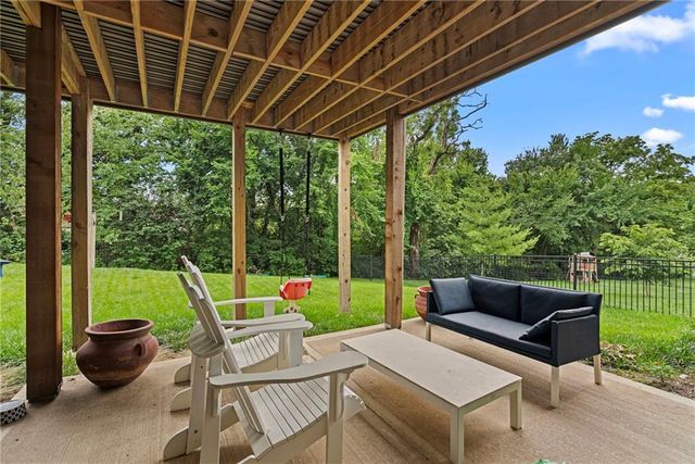 13365 NW 72nd Street, Parkville, MO 64152