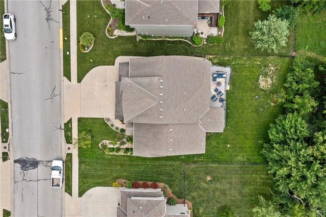 13365 NW 72nd Street, Parkville, MO 64152