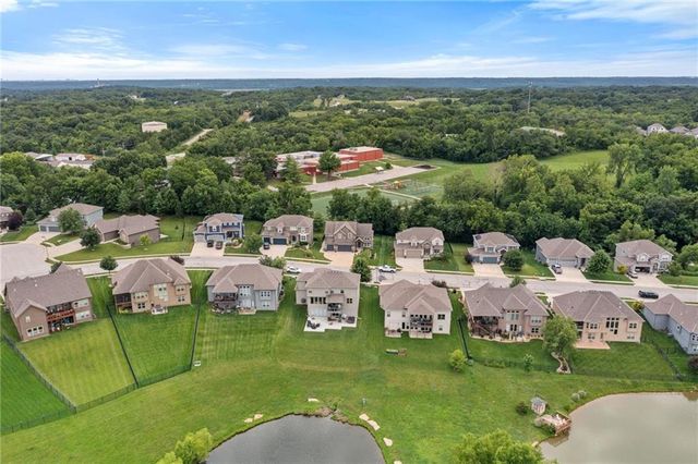 13365 NW 72nd Street, Parkville, MO 64152
