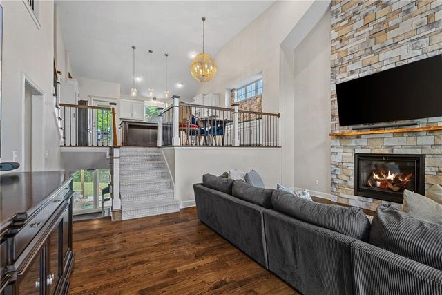 13365 NW 72nd Street, Parkville, MO 64152