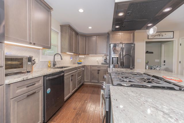 11111 Karendale Court, Evansville, IN 47720