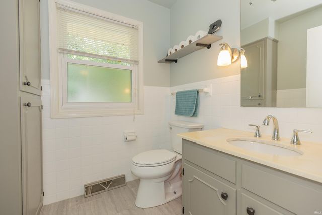 11111 Karendale Court, Evansville, IN 47720