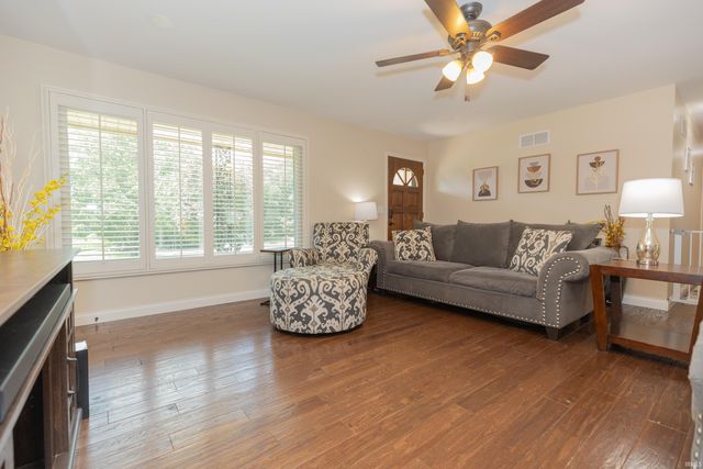 11111 Karendale Court, Evansville, IN 47720