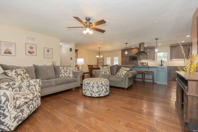 11111 Karendale Court, Evansville, IN 47720