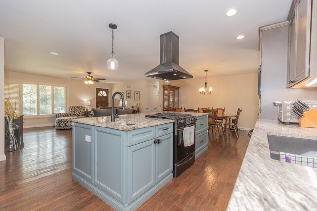 11111 Karendale Court, Evansville, IN 47720